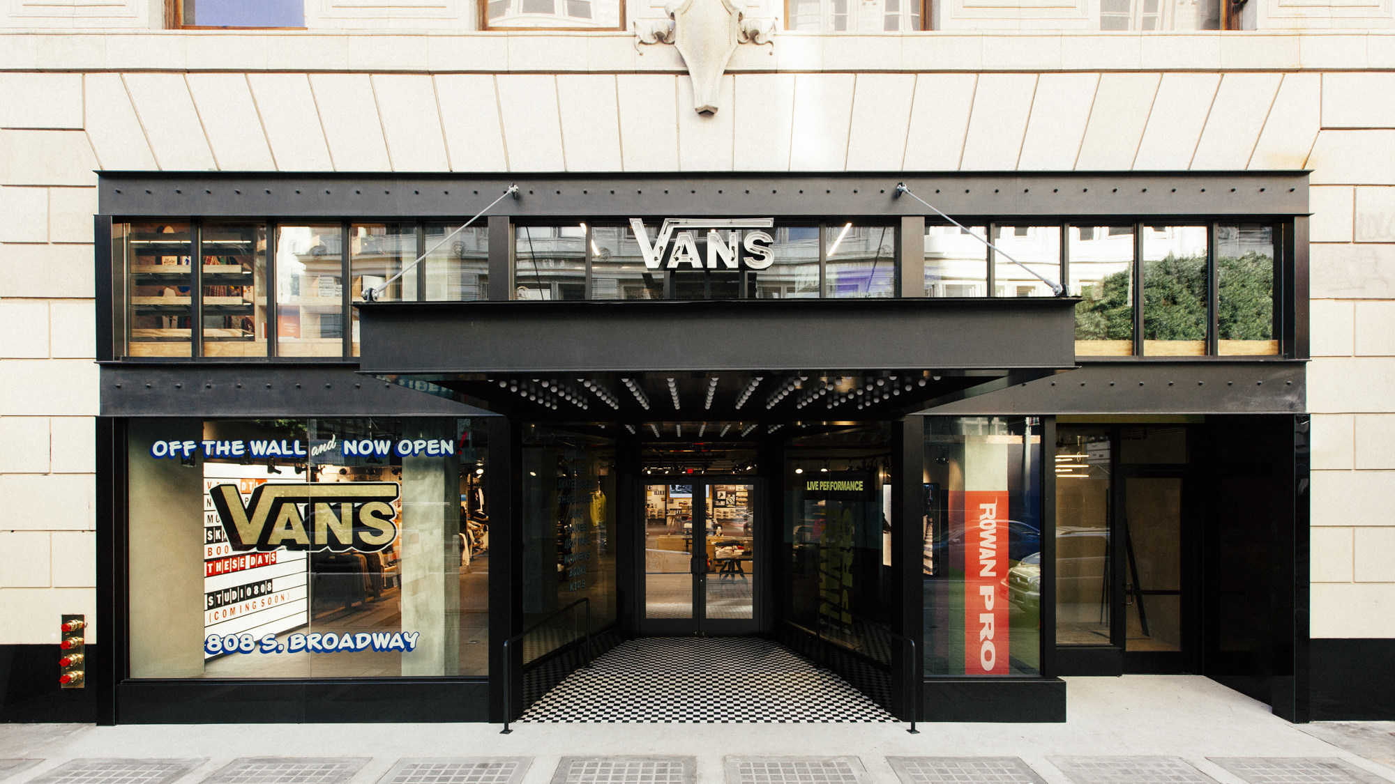 vans town center